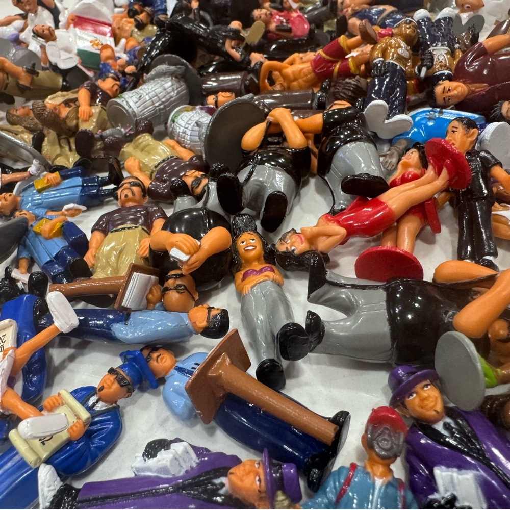 Colorful Figurine Collection - Picture 3 of 7